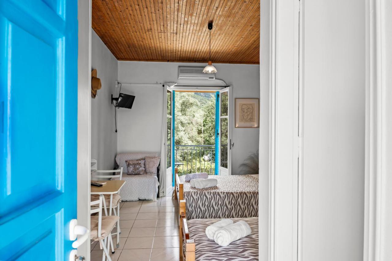 Oceanis Rooms Mikros Gialos Luaran gambar